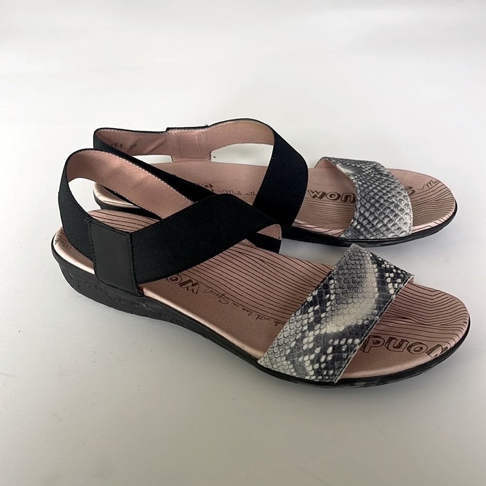 Wonders Womens Sandals Made in Spain Pull On Black & Snakeskin Print Size 8.5-9